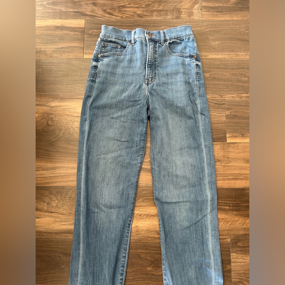 Stretchy straight Express jeans